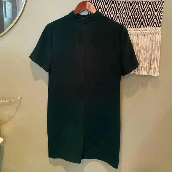 ZARA DARK EMERALD GREEN SHORT SLEEVE KEYHOLE NECK MINI DRESS SIZE S - Picture 5 of 10